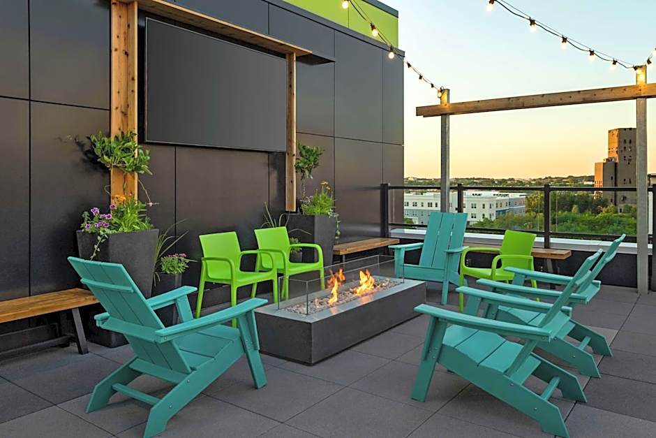 Home2 Suites by Hilton Minneapolis University Area