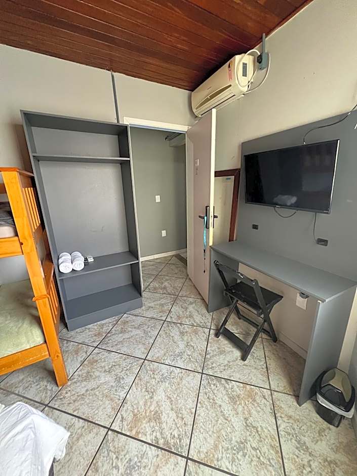 Esquina 8 Suítes Confort & Hostel