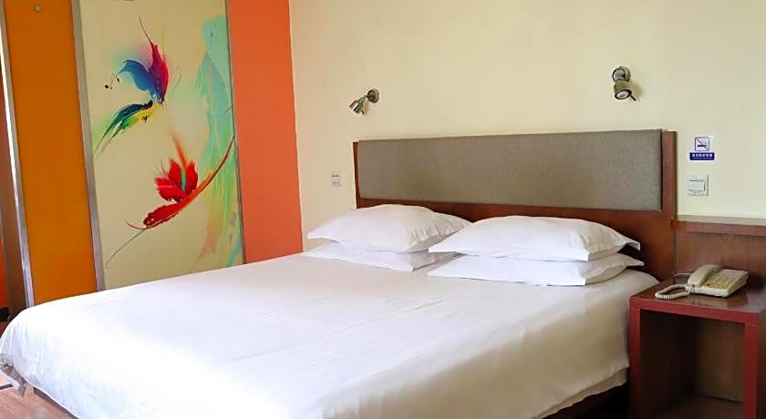 4th Zhongshan Road Garden Inn