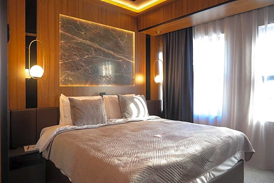 Hotel Macedonia Square