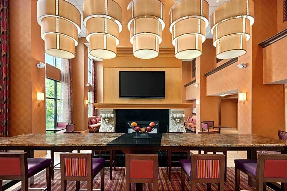 Hampton Inn & Suites by Hilton Langley-Surrey