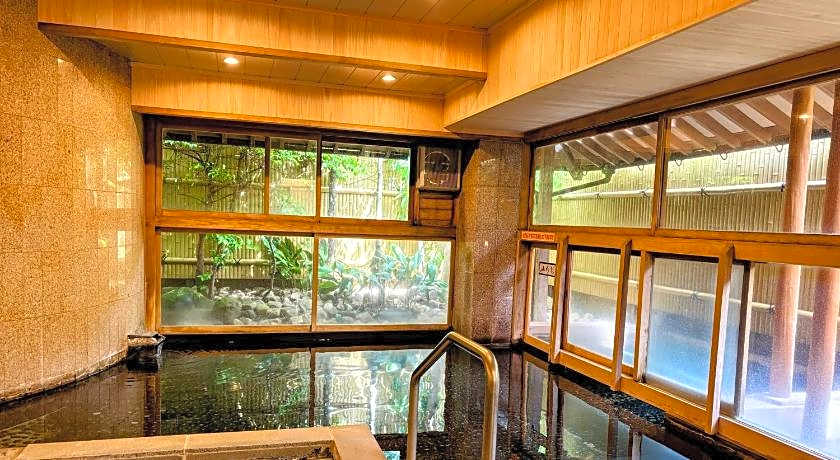 Yufuin Kutsurogi No Yado Nanakawa