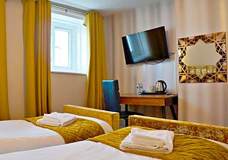 Twin Room with Sea View