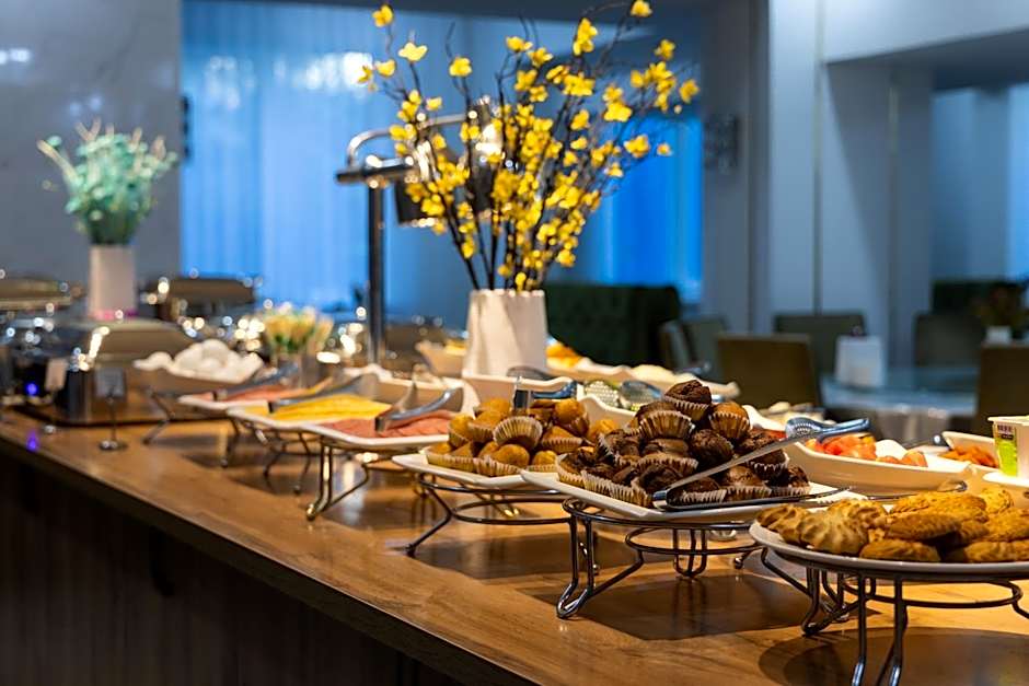 Grand Aiser Hotel