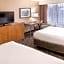 Holiday Inn Hotel & Suites Warren by IHG