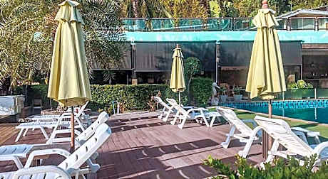 Phi Phi Nice Beach Hotel Hip