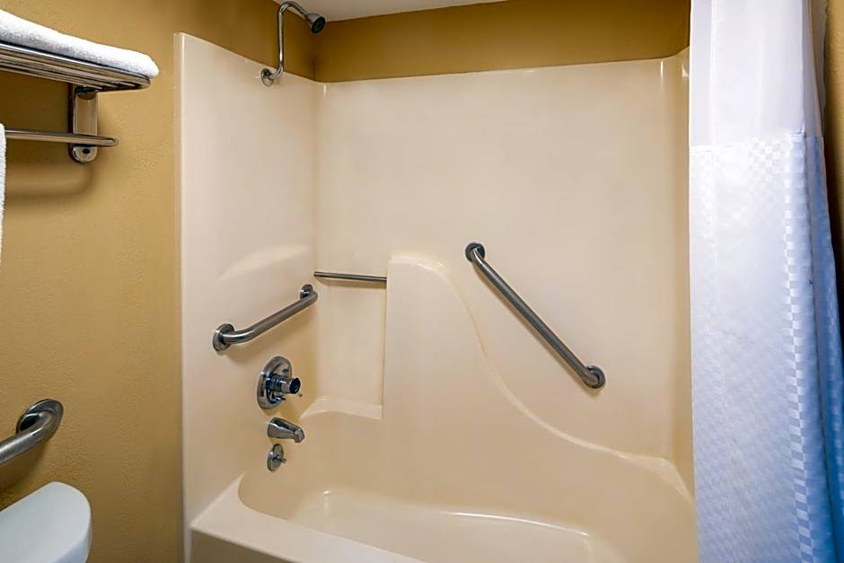 Days Inn by Wyndham Tupelo