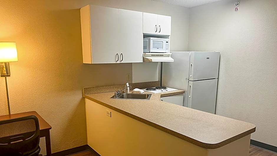Studio 6 Chantilly VA Washington Dulles Airport