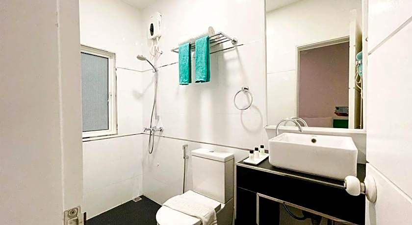 Planktons Beach Hotel