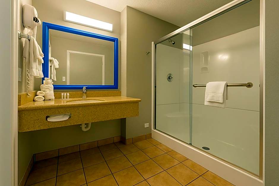 Sunnyside Inn and Suites