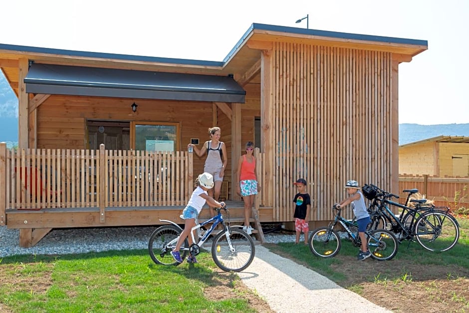 Les Lodges de la ViaRhôna / cabane-spa