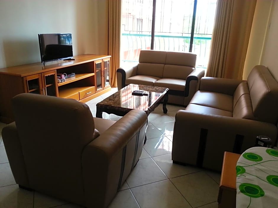 Homestay Marina Court
