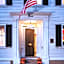 THE HARBOR LIGHT INN