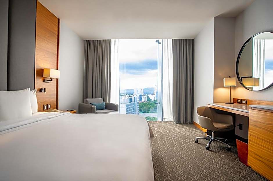 DoubleTree by Hilton Mexico City Santa Fe