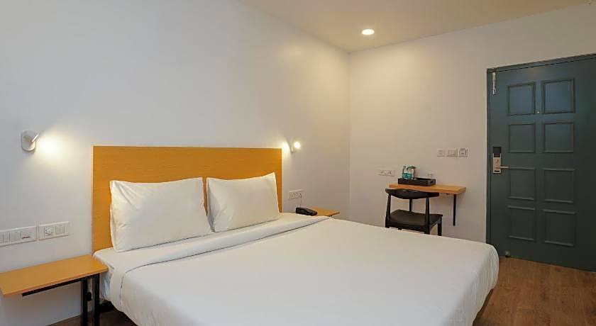 uptown hotel