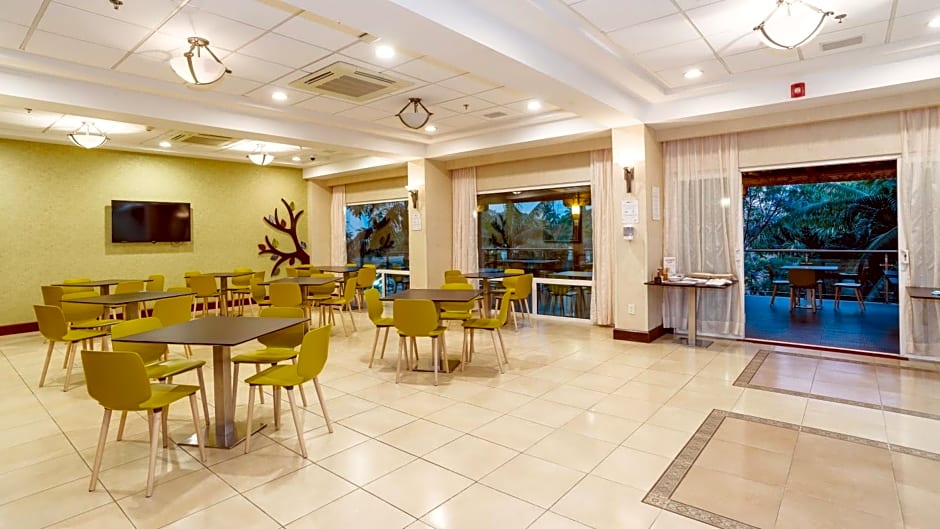 Holiday Inn Express & Suites Cuernavaca By IHG