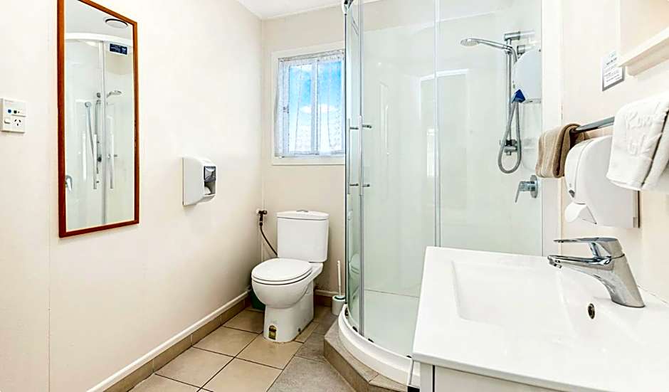 Kowhai & Colonial Motel