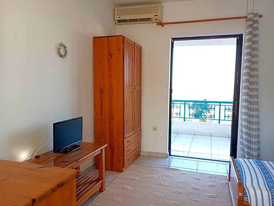 Ero Aegina Hospitality