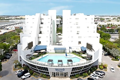 Nuvo Suites Hotel - Miami / Doral