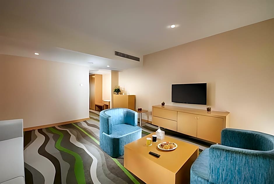 Holiday Inn Express Tangshan Downtown By IHG