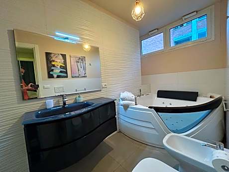 Two-Bedroom Deluxe Apartment