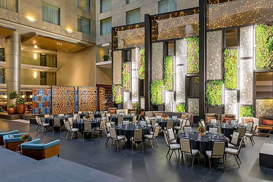 The Westin Detroit Metropolitan Airport