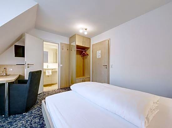 Hotel Bauer Großbettlingen