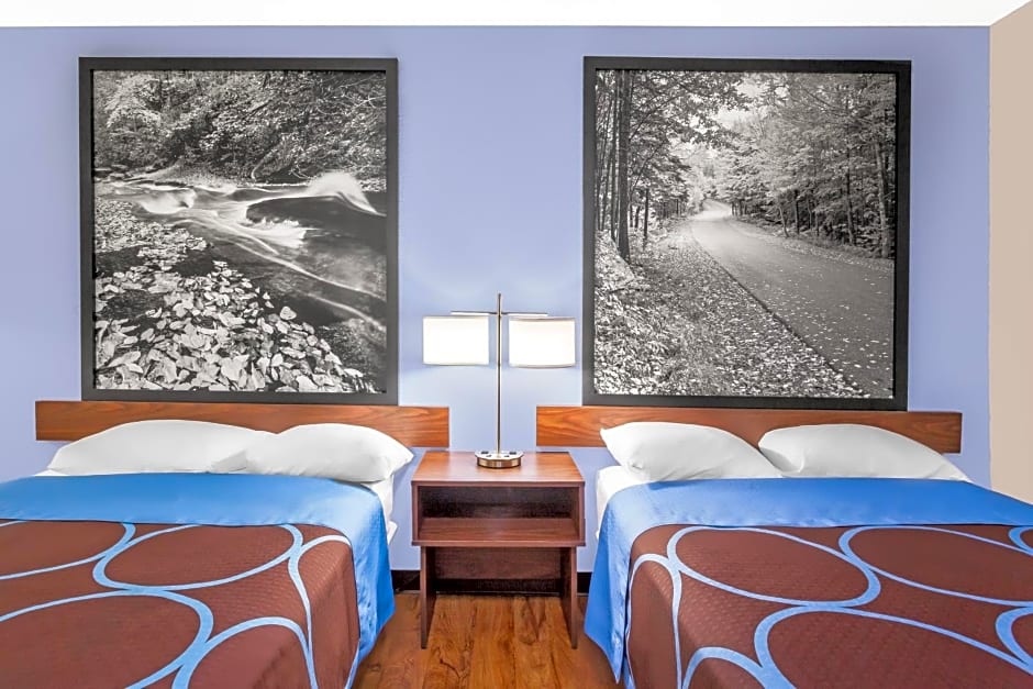 Super 8 by Wyndham Oneonta/Cooperstown