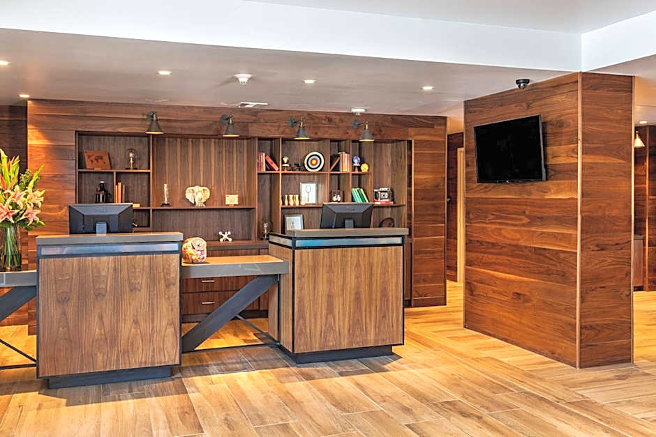 Four Points by Sheraton Los Angeles Westside