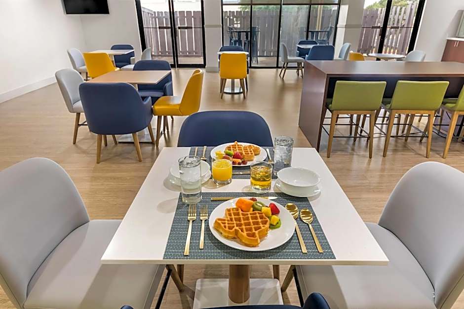 Comfort Suites Austin Airport