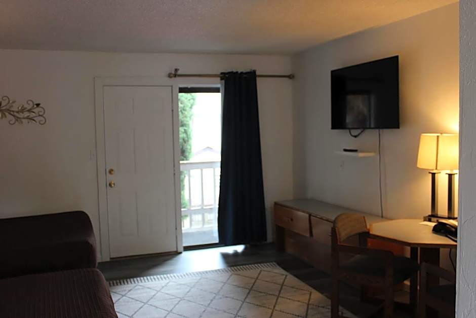 Cedarwood Inn of Ashland