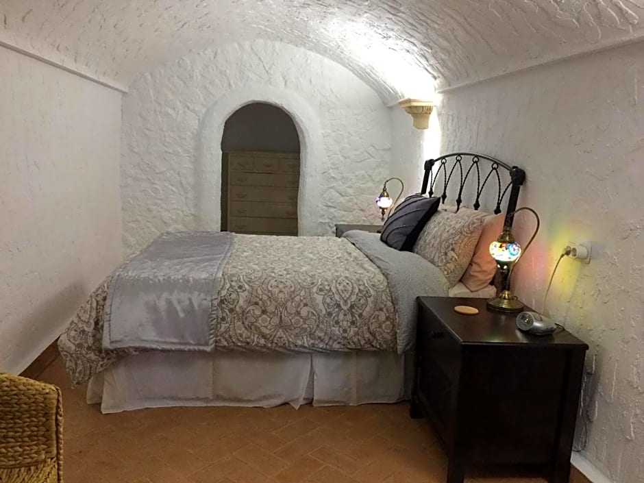 Cueva Romana, Adults Only Cave House