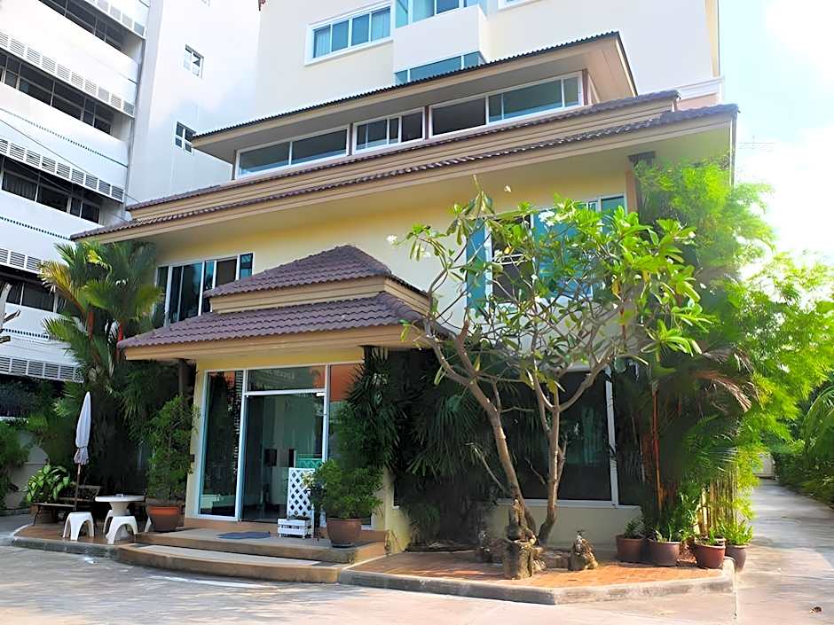 Kanavera Sriracha Hotel & Serviced Apartment