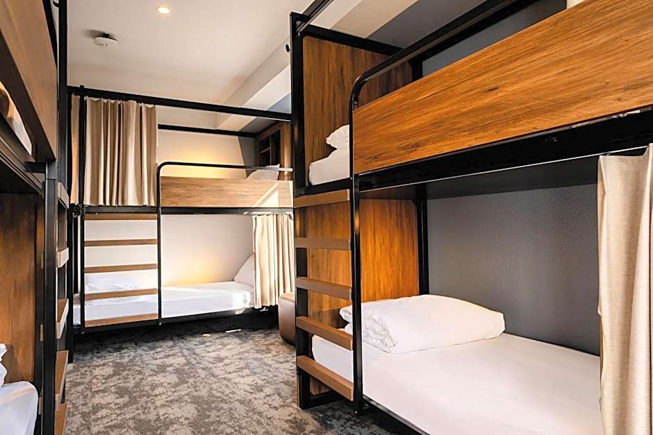 Haka House Queenstown Lakefront