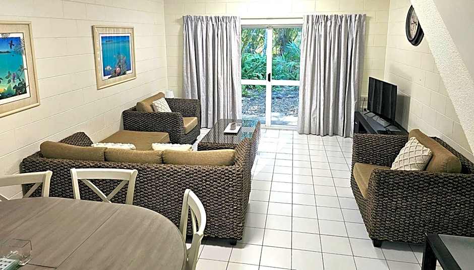Mango Tree Holiday Apartments
