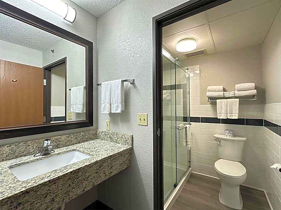 AmericInn by Wyndham Menominee