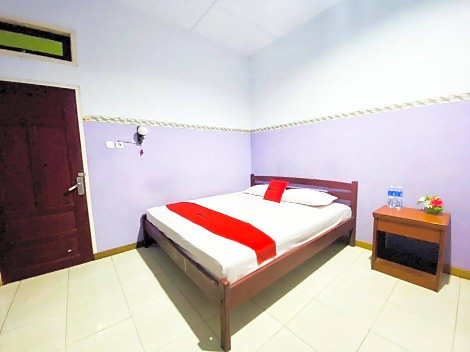 RedDoorz near Terminal Dangerakko Palopo