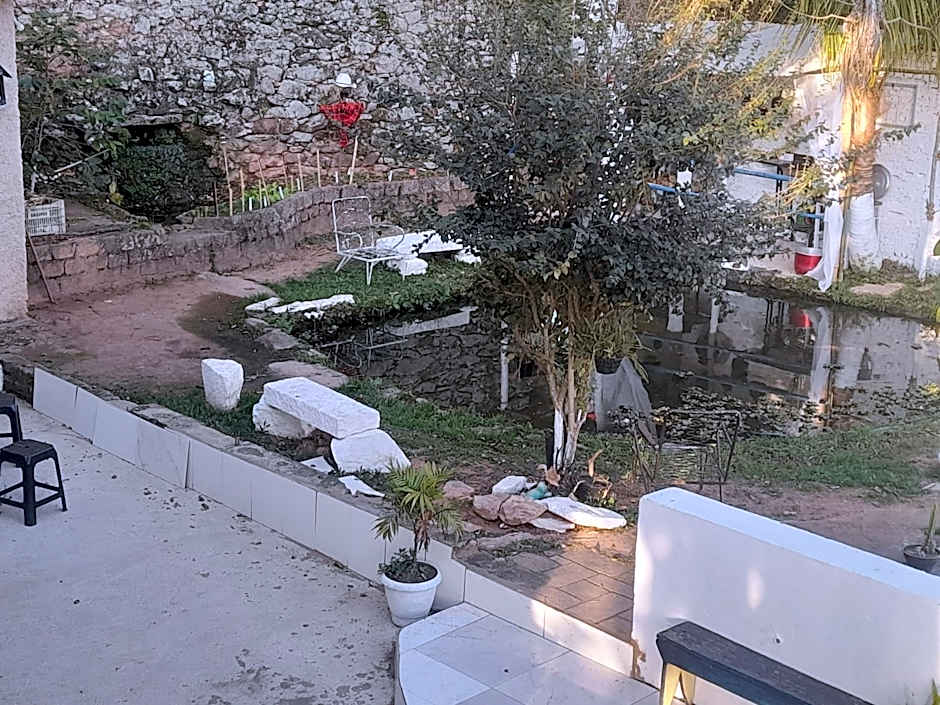 Lopez Village GuestHouse