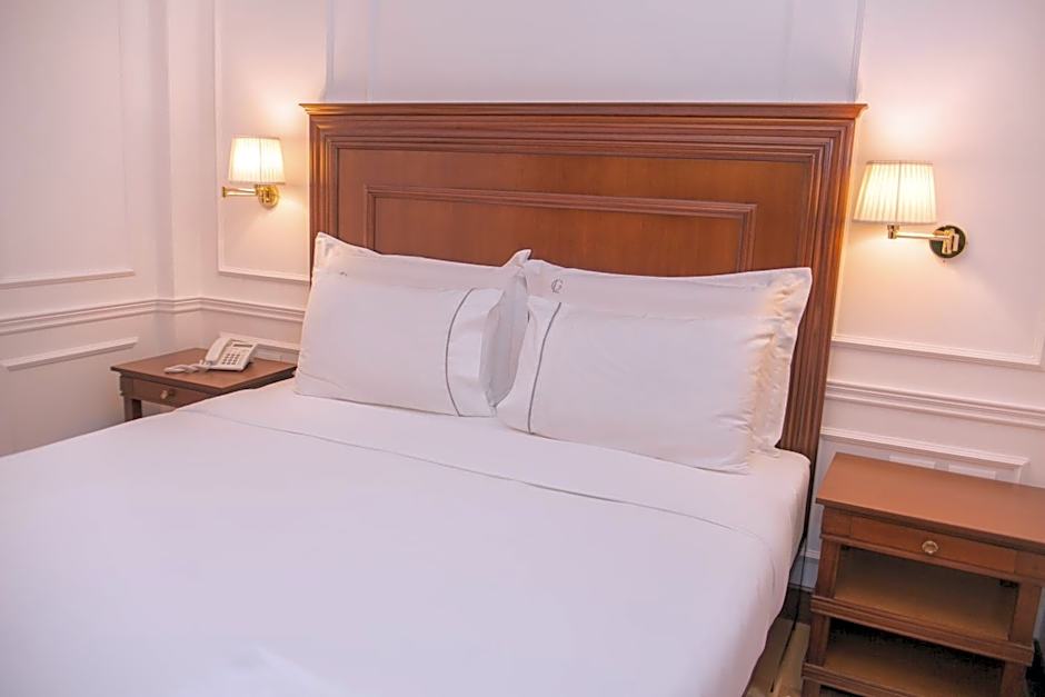 Hotel Opera