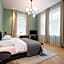 Alice Hotel