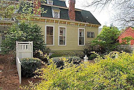 Rothschild-Pound House Inn