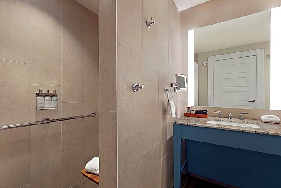 The Harpeth Downtown Franklin, Curio Collection by Hilton