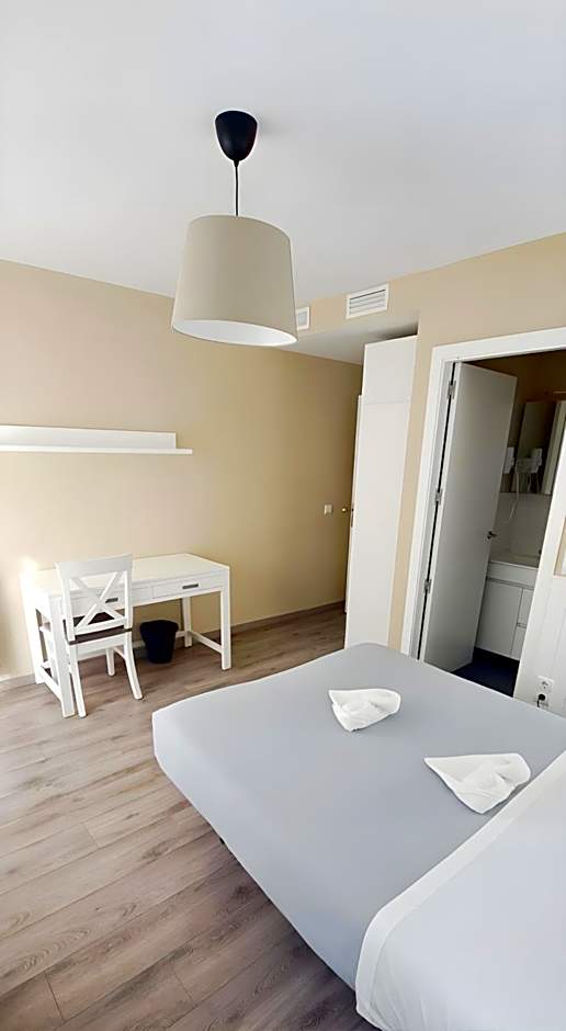 AYZ Villegas - Auto check-in property