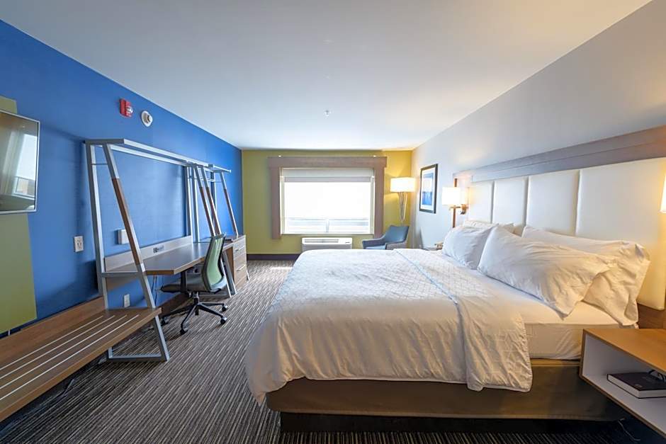 Holiday Inn Express & Suites Jamestown By IHG