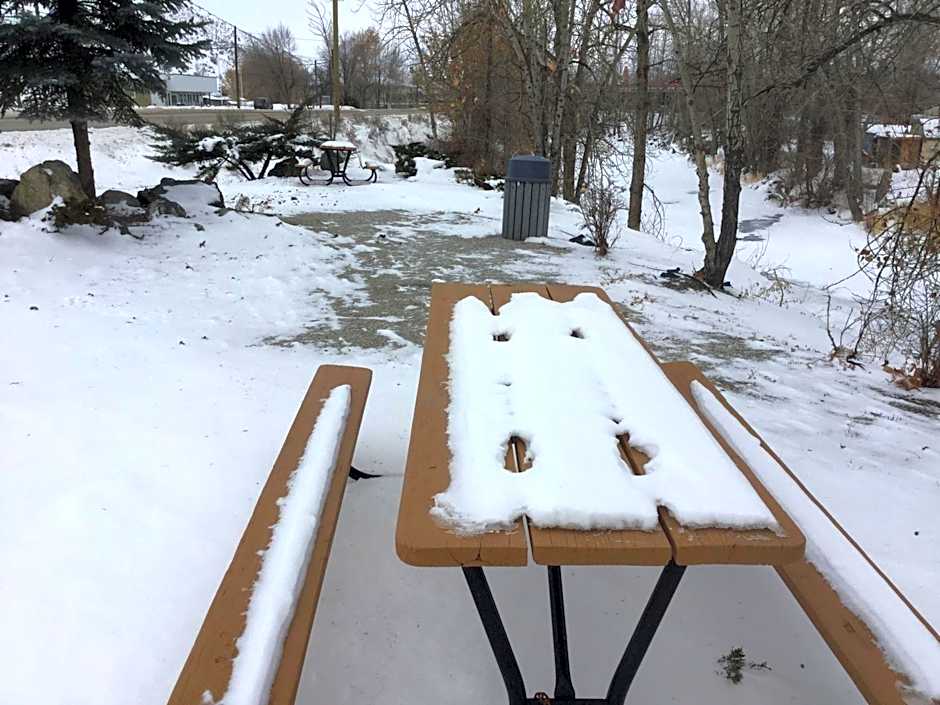 Riverside Motel Cache Creek