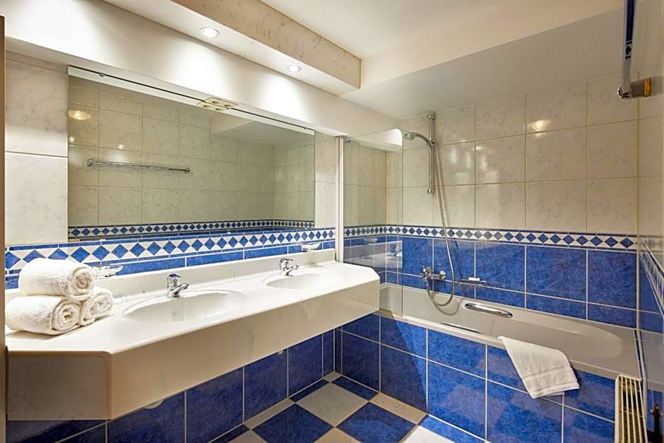 Alt Montafon Hotel Appartements by Pferd auf Wolke