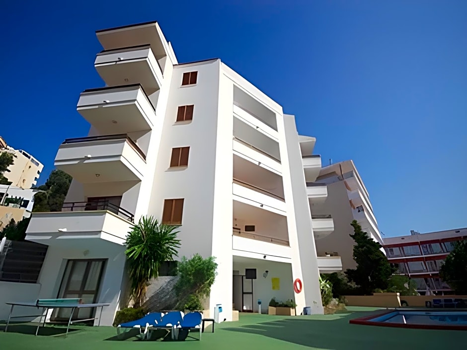 Marina Palmanova Apartamentos