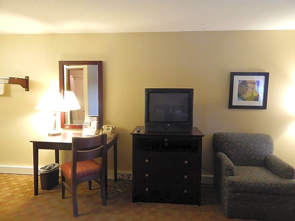 Super 8 by Wyndham White River Junction