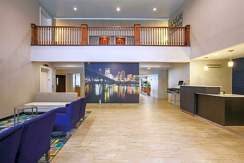 La Quinta Inn & Suites by Wyndham Richmond South