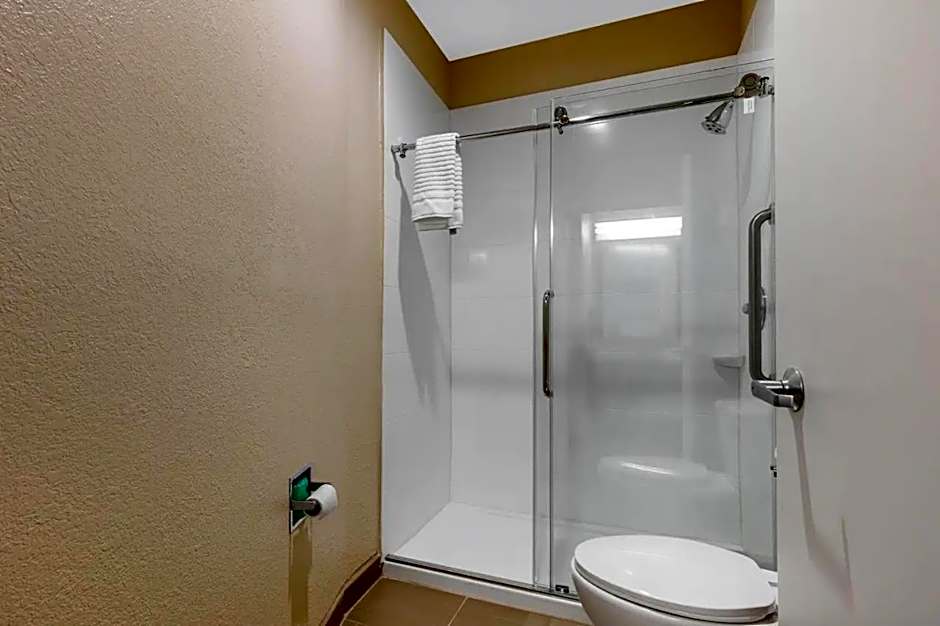Comfort Inn & Suites Montgomery East Carmichael Rd